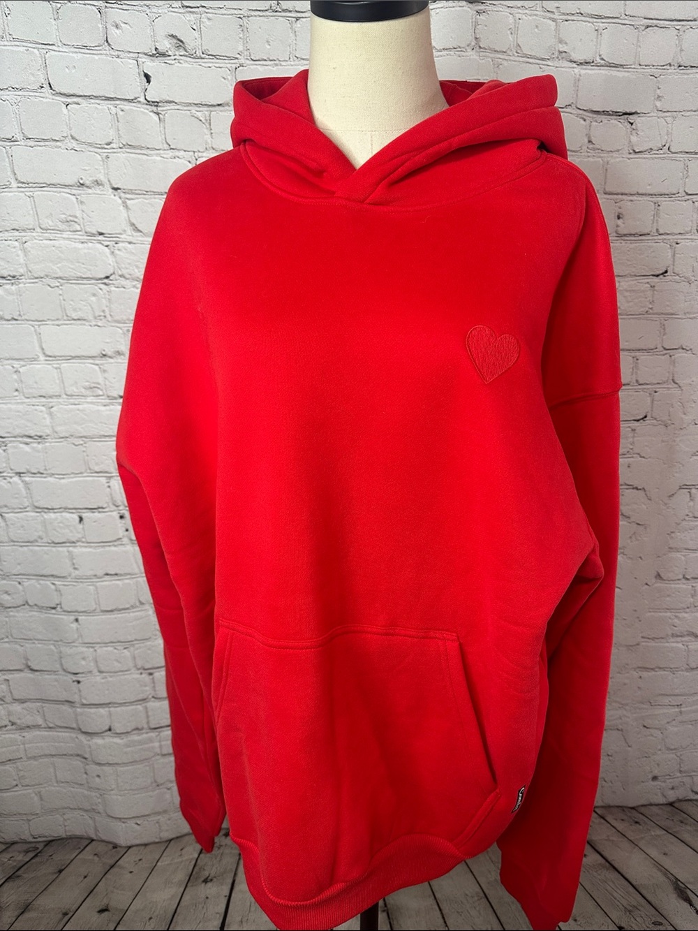 Comfrt Love Hoodie Mega Crimson Red Ways to Show Love Size XL Unisex
